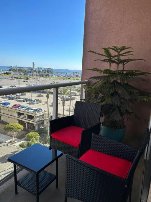A Corner Unit With Ocean Views From Every Room Long Beach Exterior photo