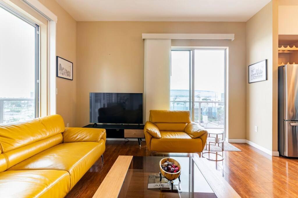 A Corner Unit With Ocean Views From Every Room Long Beach Exterior photo