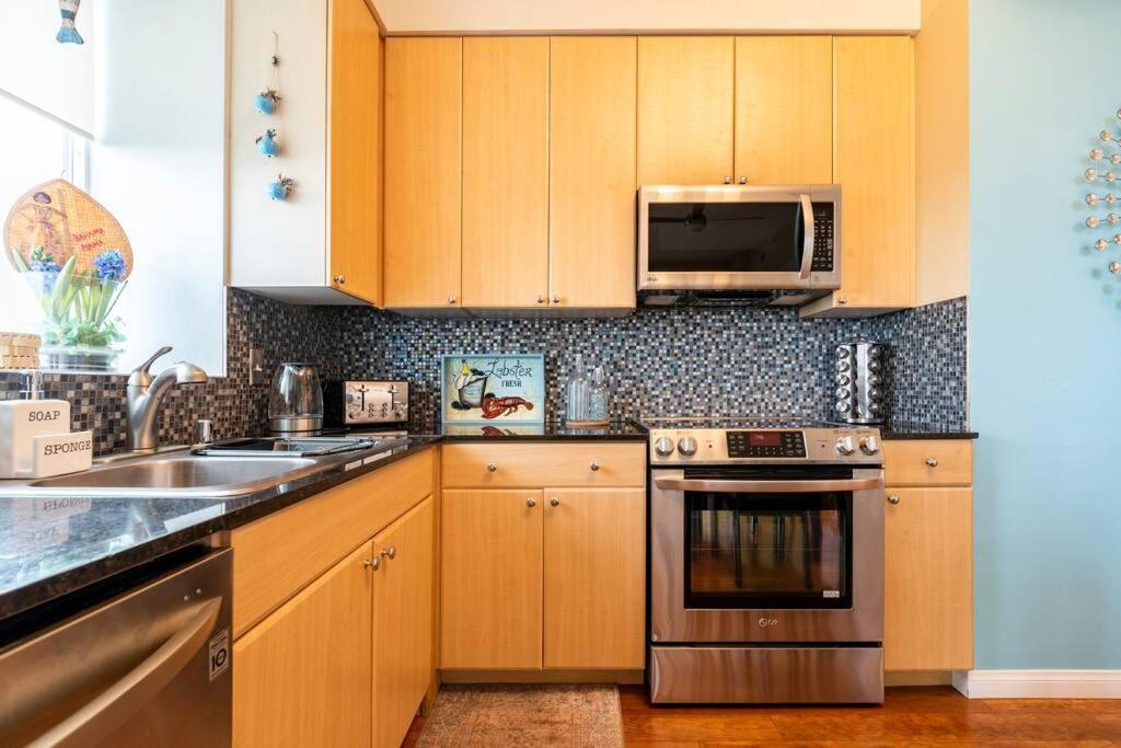 A Corner Unit With Ocean Views From Every Room Long Beach Exterior photo